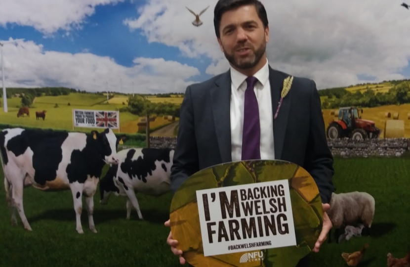 Crabb signs pledge to Back British Farming
