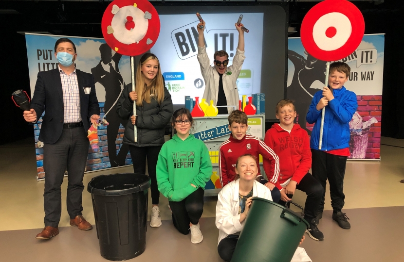 BIN IT! SCHOOLS TOUR ENCOURAGES PEMBROKESHIRE STUDENTS TO KEEP THEIR ENVIRONMENT LITTER FREE